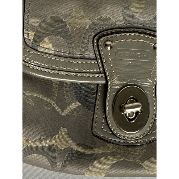 Coach wristlet - Picture 5 of 10